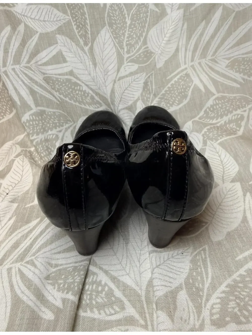 Tory Burch Eddie Black Patent Leather Wedges 8M